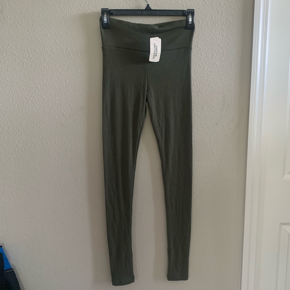 forever 21 women’s small olive green high waisted slinky leggings